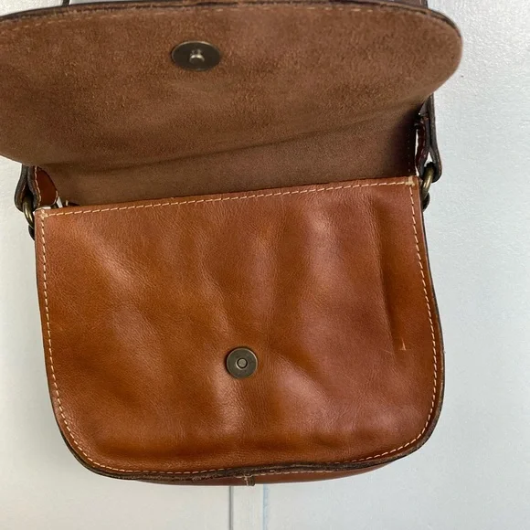 Patricia Nash . - Picture 4 of 8